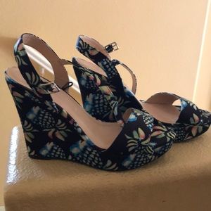 Meet your Posher, Joy